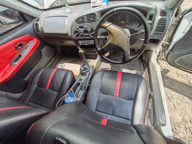 Mitsubishi Lancer 1998 White