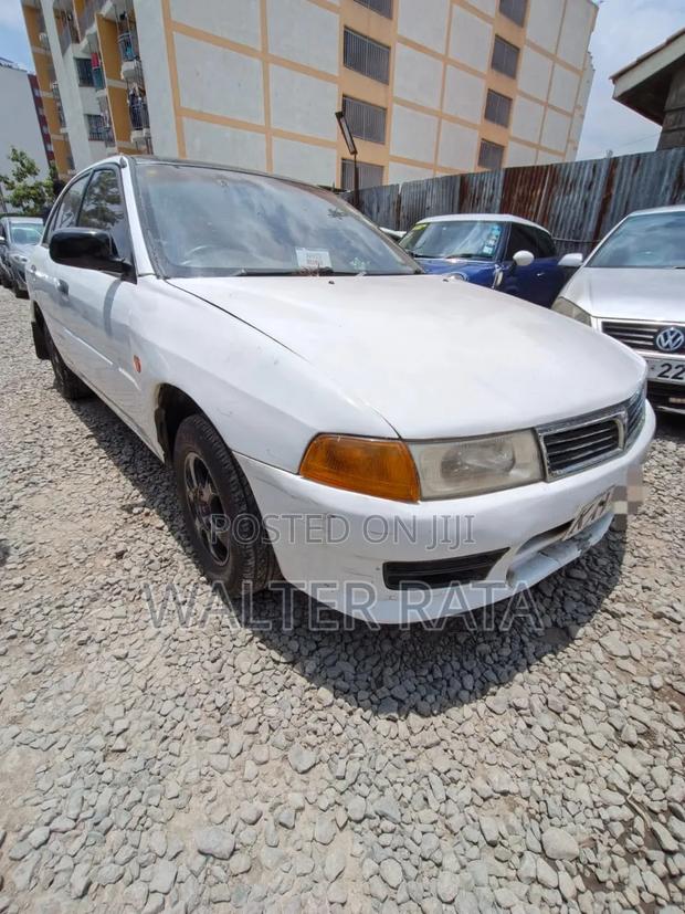 Mitsubishi Lancer 1998 White