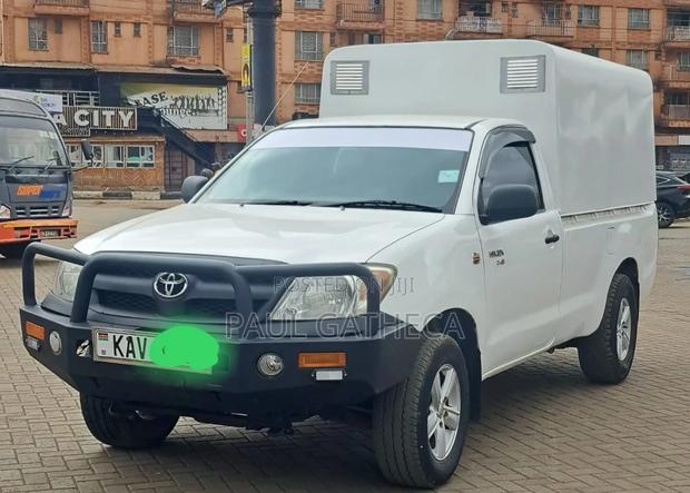 Toyota Hilux 2008 White