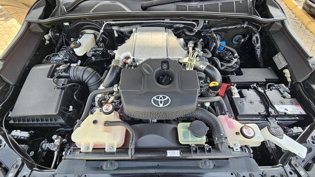 Toyota Hilux 2022 Black