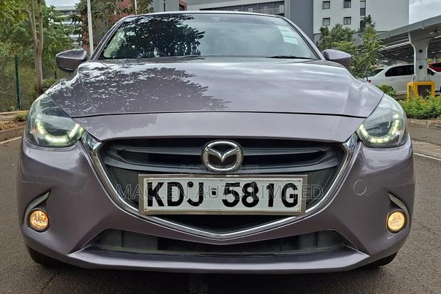 Mazda Demio 2015 Pink