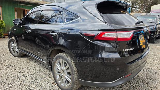 Toyota Harrier 2.5 Hybrid 4WD 2018 Black