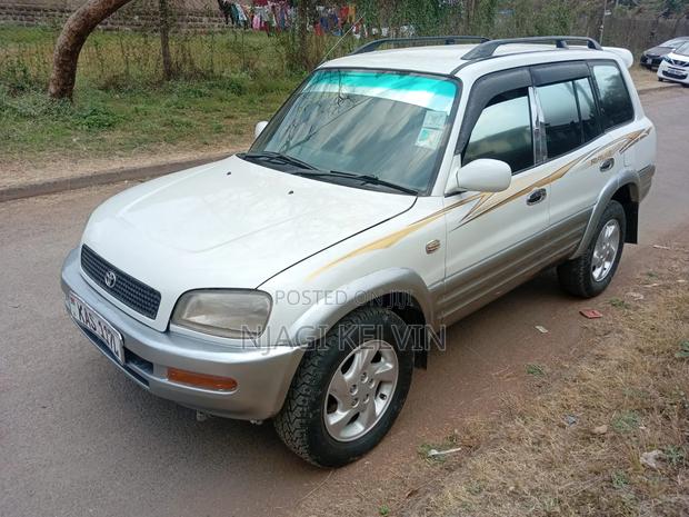 Toyota RAV4 2001 Pearl