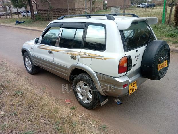 Toyota RAV4 2001 Pearl
