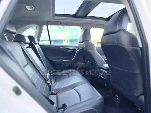 Toyota RAV4 Adventure AWD 2020 White