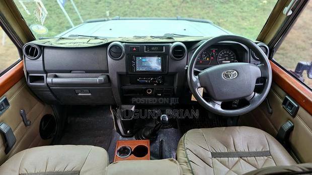Toyota Land Cruiser 79 Series 2014 Green