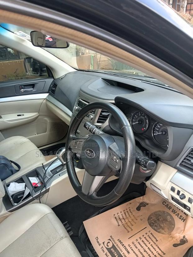 Subaru Outback 2010 Black