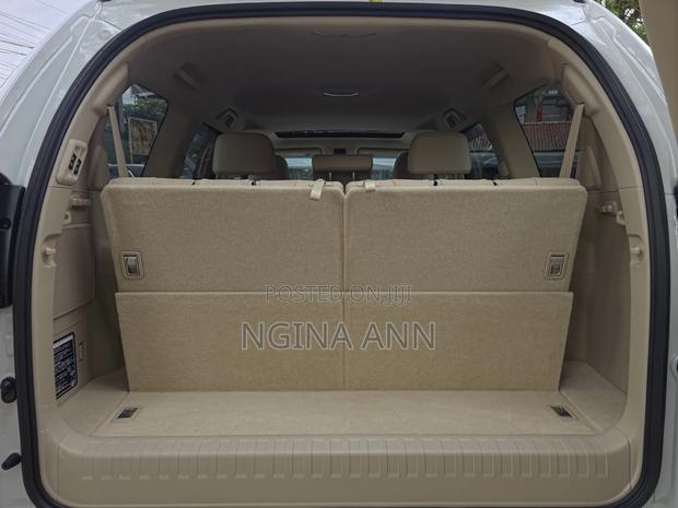 Toyota Land Cruiser Prado 2.8 2022 White