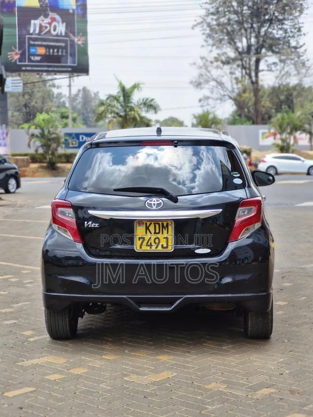 Toyota Vitz 1.3 FWD 3dr 2016 Black