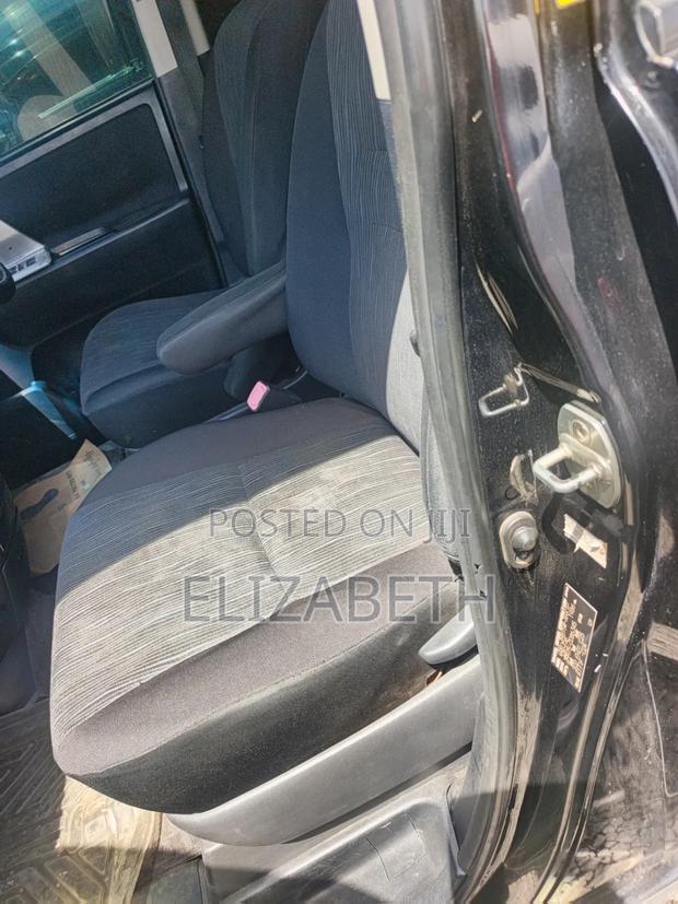 Toyota Noah 2012 Black