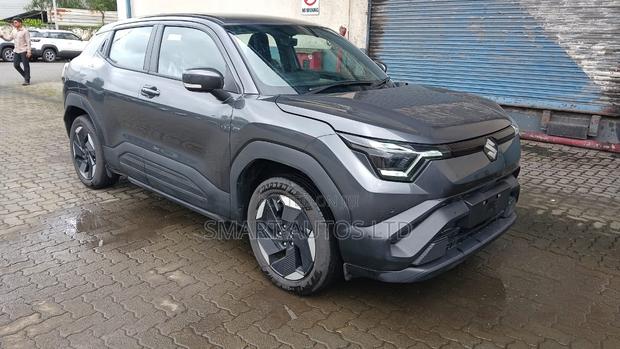 Suzuki e Vitara 2026 Gray