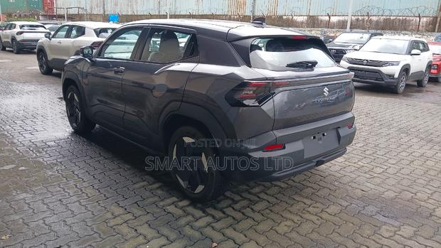 Suzuki e Vitara 2026 Gray