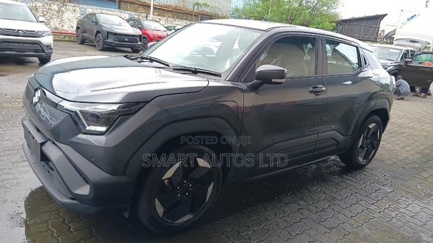 Suzuki e Vitara 2026 Gray