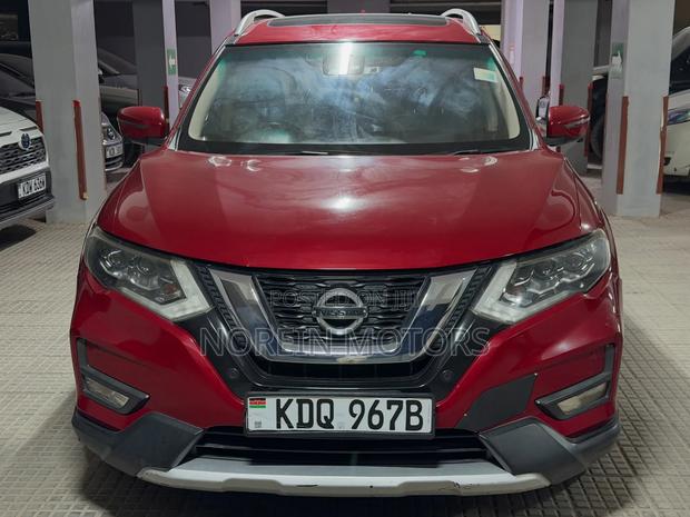 Nissan X-Trail 2.0 Petrol AWD 2016 Red
