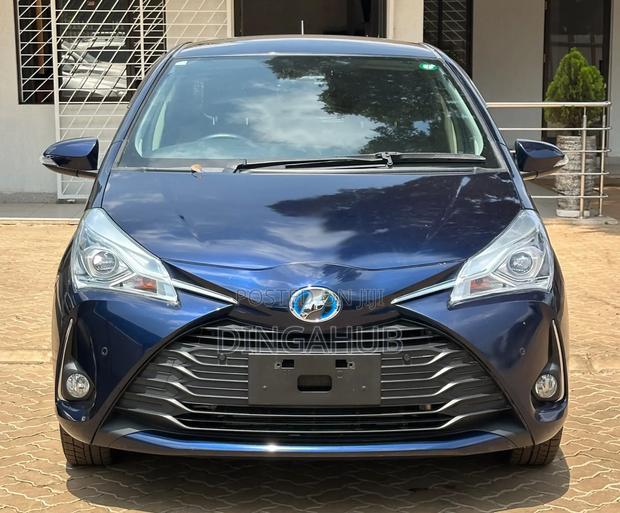 Toyota Vitz 1.5 FWD Hybrid 5dr 2019 Blue