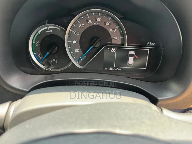 Toyota Vitz 1.5 FWD Hybrid 5dr 2019 Blue