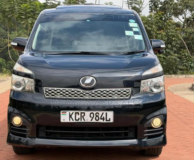 Toyota Voxy 2015 Black