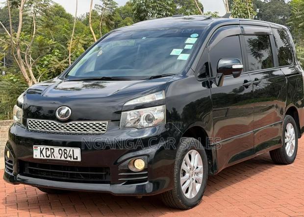 Toyota Voxy 2015 Black