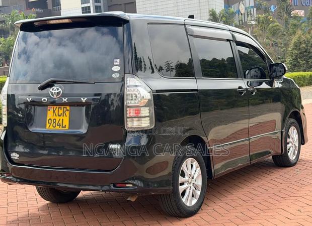 Toyota Voxy 2015 Black