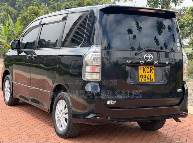 Toyota Voxy 2015 Black
