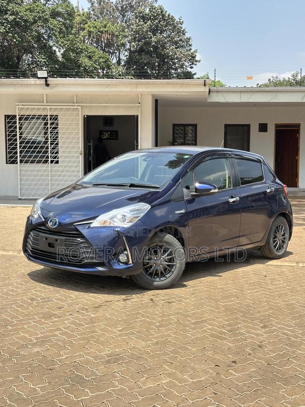 Toyota Vitz 2019 Blue