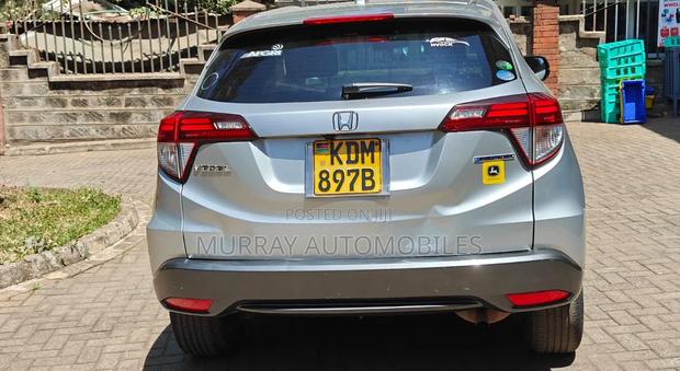 Honda Vezel 2016 Silver