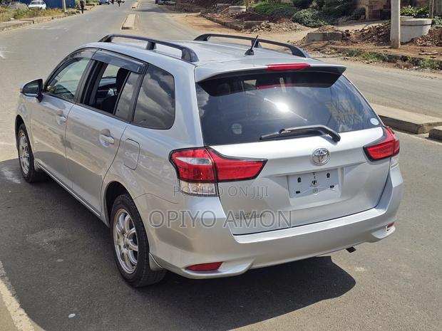 Toyota Corolla Fielder 2019 Silver