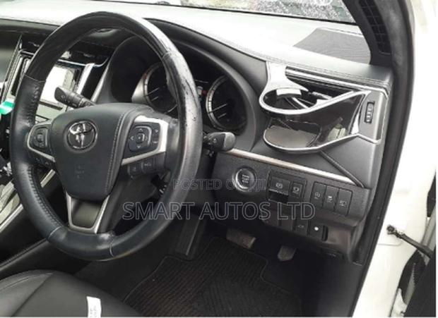 Toyota Harrier 2.0 2019 Off white