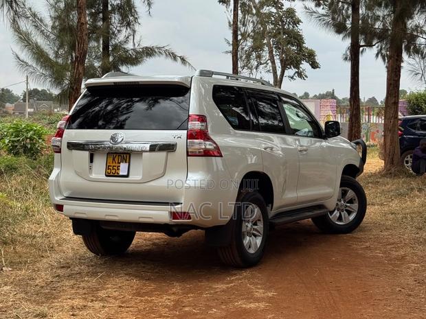 Toyota Land Cruiser Prado 2.8 D-4D 2016 White