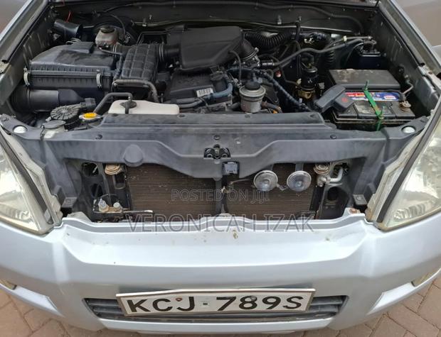 Toyota Land Cruiser Prado 2009 Silver