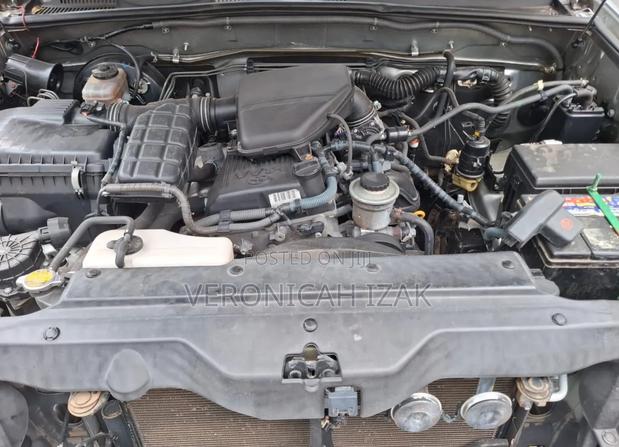 Toyota Land Cruiser Prado 2009 Silver