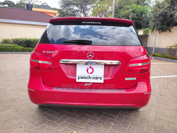Mercedes-Benz B-Class 2014 Red