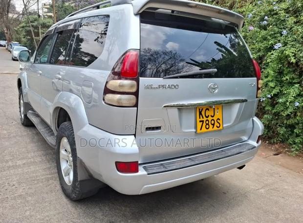 Toyota Land Cruiser Prado 2009 Silver