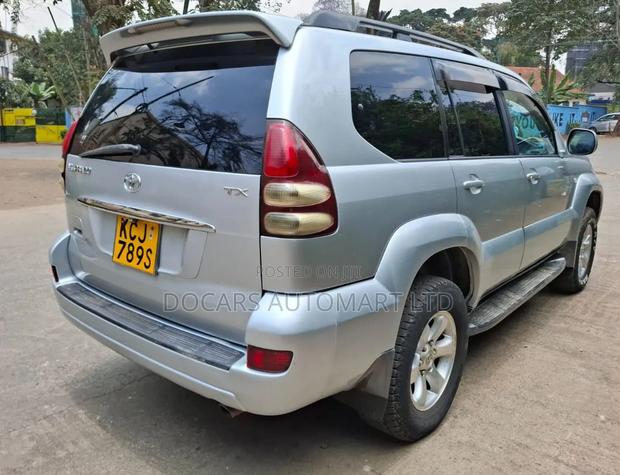 Toyota Land Cruiser Prado 2009 Silver