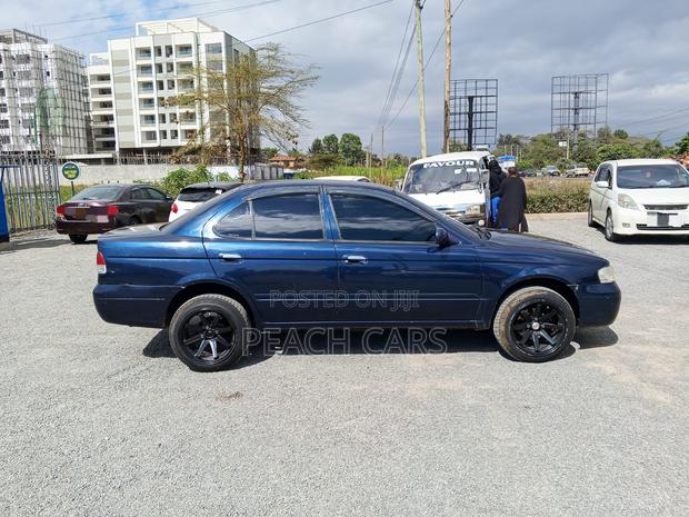 Nissan Sunny 2003 Blue