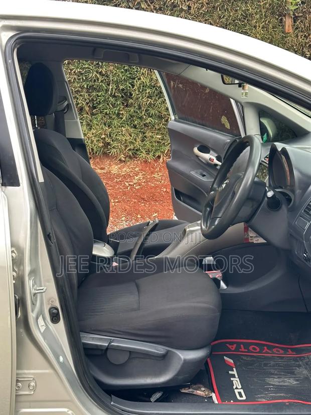 Toyota Auris 2007 Silver