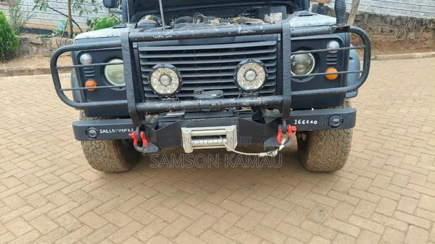 Land Rover Defender 2000 Black