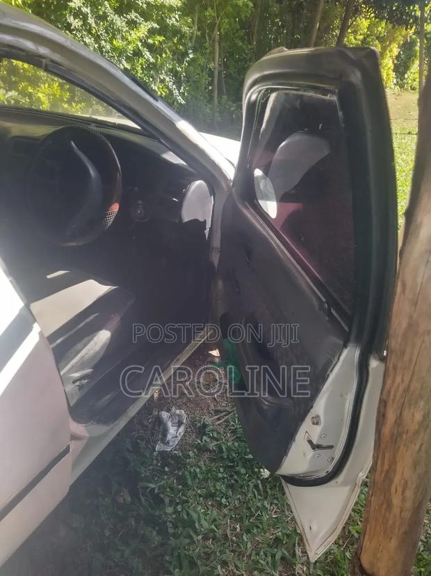 Toyota Corolla G-Touring 1995 White