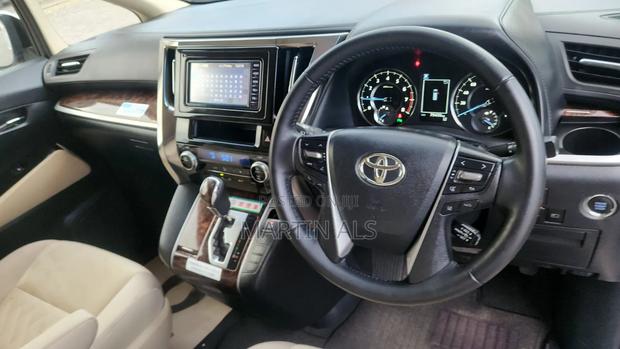 Toyota Vellfire 2.5 Z 2019 White