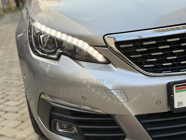 Peugeot 308 2018 Gray