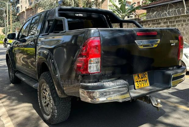 Toyota Hilux Revo Double Cab Deisel 2.4 AWD 2018 Black