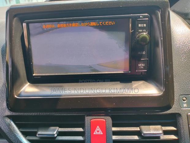 Toyota Noah 2.0 AWD (7 Seater) 2015 Black