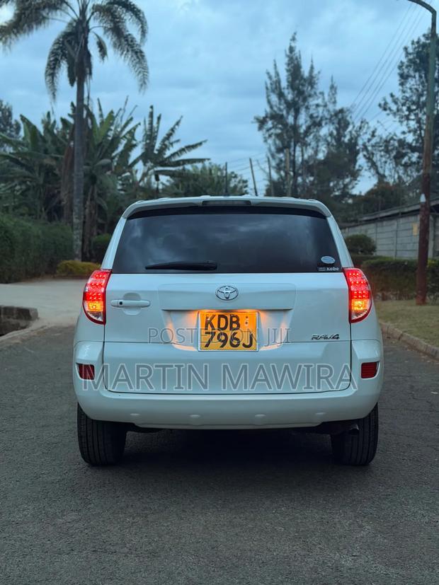 Toyota RAV4 2013 White