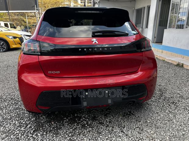 Peugeot 208 2021 Red