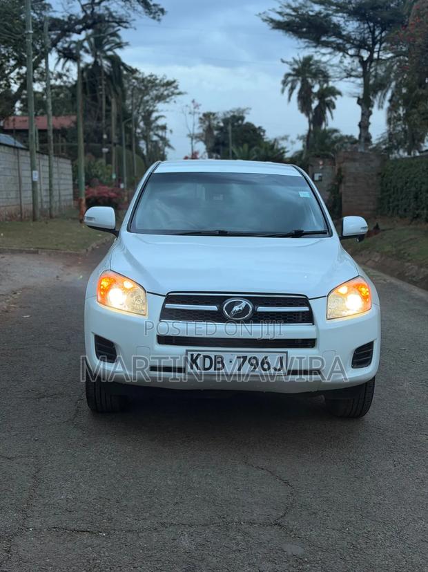 Toyota RAV4 2013 White