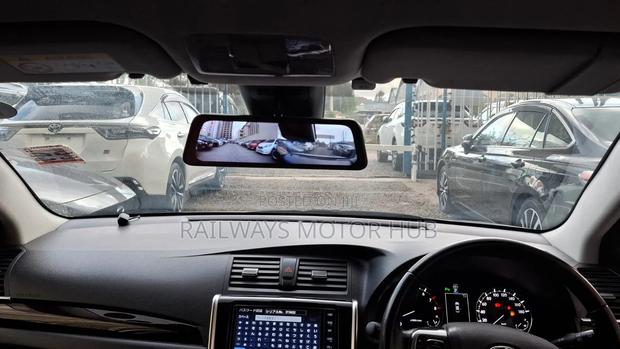 Toyota Premio 1.8 FWD 2019 Silver