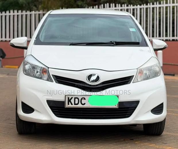 Toyota Vitz 2013 White