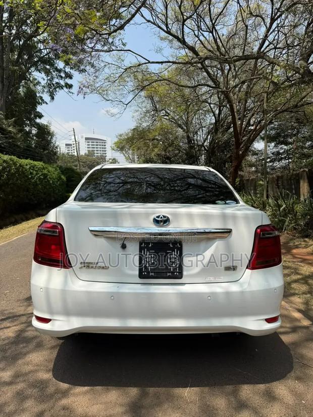 Toyota Axio 2018 White
