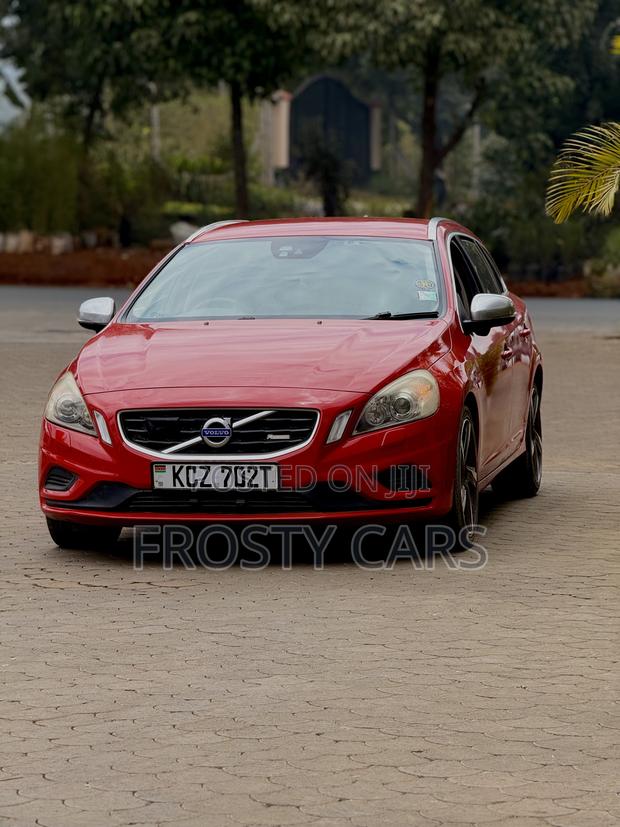 Volvo V60 2013 Red