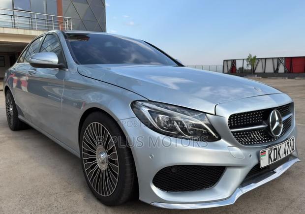 Mercedes-Benz C200 2015 Blue